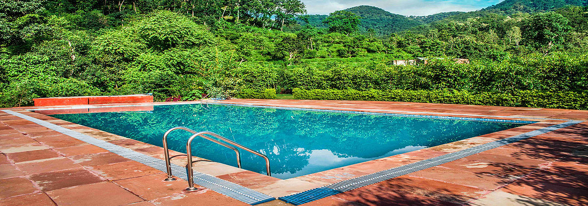 Swimming Pool saalvann spa and resort